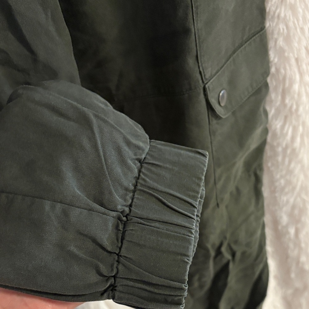 Banana Republic Dark Green Cargo Pants - Picture 7 of 9